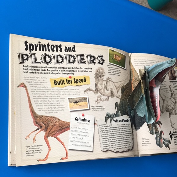 Extreme Dinosaurs by Robert Mash - Picture 4 of 10